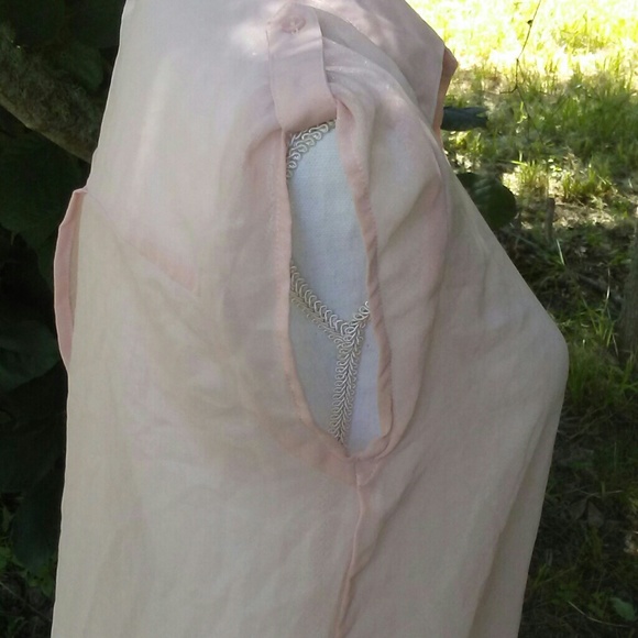 BOGO SALE!  dELiA*s sheer apricot blouse sz S - Picture 3 of 4